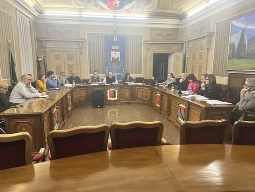 Châtillon, bilancio e cantieri: il Consiglio chiude l’anno tra scelte tecniche e nodi politici Châtillon, bilancio e cantieri: il Consiglio chiude l’anno tra scelte tecniche e nodi politici
