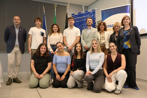 L’Université de la Vallée d’Aoste récompense l’excellence… en oubliant le français ?