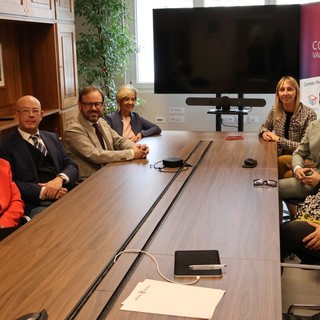 Nella foto, da sinistra a destra: Laura Mangosio, Alberto Jorioz, Stefano Aggravi, Christine Perrin, Elena Boschini, Jean Pierre Feo, Simonetta Padalino.