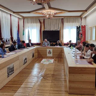 Lavori pubblici e consulte giovanili al centro del Consiglio di Charvensod