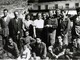 Estate 1944: partigiani e abitanti di Cogne (archivio Istituto Storico)