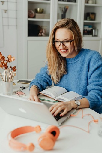 Diploma online: per chi è davvero la scelta giusta? Diploma online: per chi è davvero la scelta giusta?