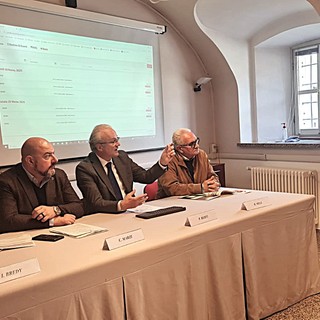 da sx Ingrid Brédy Presidente Avis VdA, l'Assessore Carlo Marzi, il dott. Pierluigi Berti, Direttore della SC Immunoematologia e Medicina trasfusionale, Rosario Mele Presidente Fidas VdA