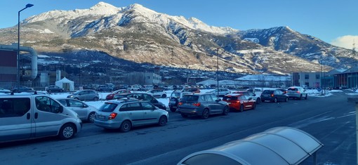 Circolazione in tilt nei pressi del drive in di Aosta