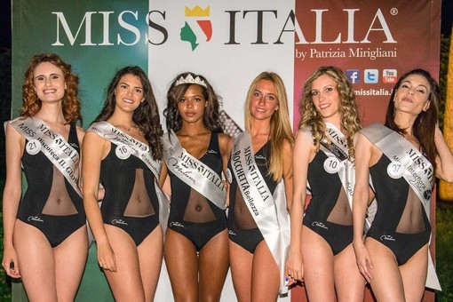 Da sn: Elena Casini, Giulia Giada Cordaro, Osarem Mangano, Tea Bogliero, Erika Ambesi, Giulia Gomez