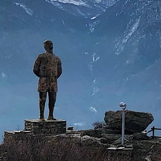 Fedeltà cieca o dignità politica?