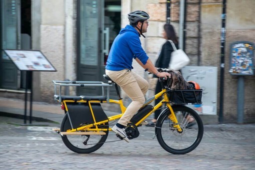 Andare al lavoro in bici allunga la vita: meno morti premature e malattie Andare al lavoro in bici allunga la vita: meno morti premature e malattie