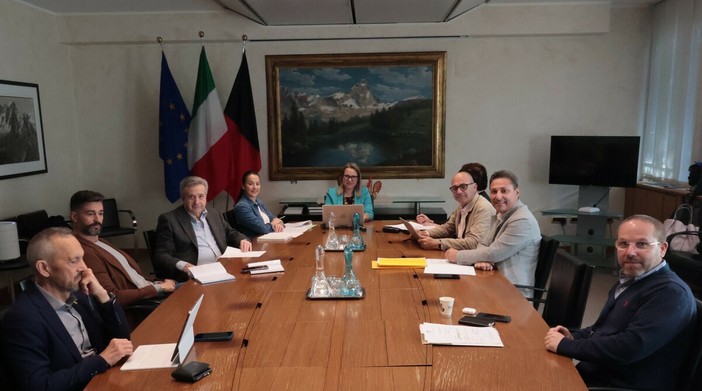 Trasporti e commercio, la IV Commissione del Consiglio apre due cantieri strategici