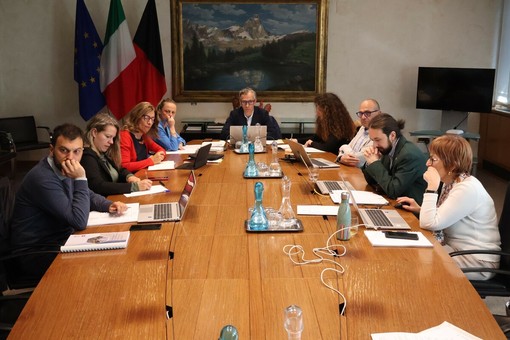 Consiglio Valle: via libera della III Commissione a cantieri forestali e alloggi per il personale turistico Consiglio Valle: via libera della III Commissione a cantieri forestali e alloggi per il personale turistico