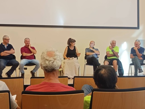 Cenacolo Italo Mus, quasi 500 visitatori per la 46ª Mostra Mercato dei Minerali Cenacolo Italo Mus, quasi 500 visitatori per la 46ª Mostra Mercato dei Minerali