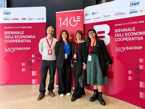 Da sn: David Catani, Nadia Romeo, Laura Raspino, vicepresidente di Legacoop Valle d’Aosta, e Noella Semeria