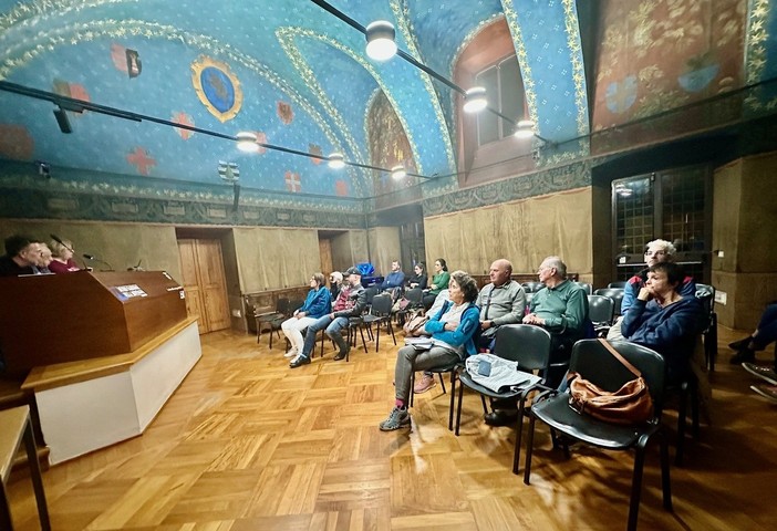 Nella Sala degli Stemmi del CAI per parlare del Parkinson e di un nuovo libro Nella Sala degli Stemmi del CAI per parlare del Parkinson e di un nuovo libro