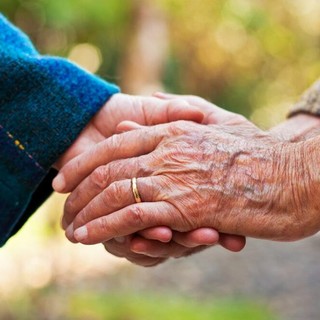 Ci si sposa meno e più tardi: anche la Valle d’Aosta segue il trend nazionale