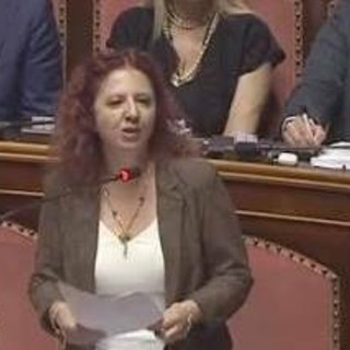 La sen: Elisa Pirro