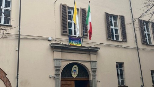 L'ingresso del vescovado di Asti, dove alloggerà Papa Francesco