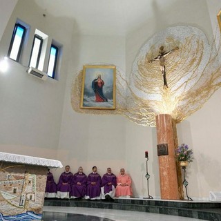 Il Papa: Dio dona sempre luce, speranza e pace, non può essere arruolato dalle tenebre