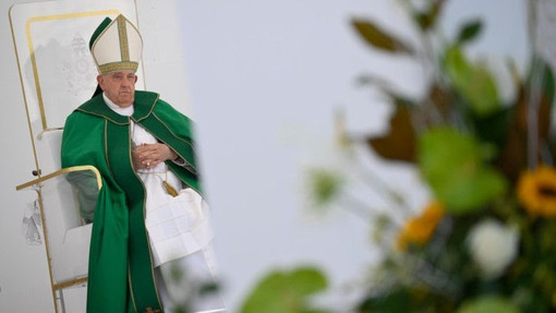 Papa: la fede sia scandalo in una società anestetizzata dal consumismo Papa: la fede sia scandalo in una società anestetizzata dal consumismo