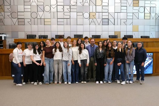 Portes ouvertes: il Consiglio Valle apre le porte agli studenti dell’Isiltep di Verrès Portes ouvertes: il Consiglio Valle apre le porte agli studenti dell’Isiltep di Verrès