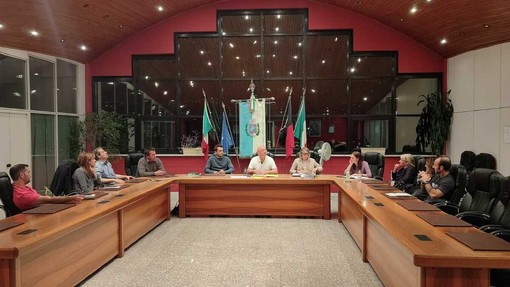 Pollein rinnova la collaborazione con Charvensod: convenzione transitoria per garantire la continuità dei servizi Pollein rinnova la collaborazione con Charvensod: convenzione transitoria per garantire la continuità dei servizi