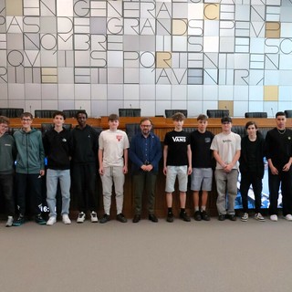 Al centro il presidente del Consiglio, Stegano Aggravi