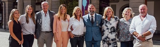 da sinistra: Rossana Scapoli, Arianna Viglino, Elso Gerandin, Eleonora Baccini, Cristina Dattola, Giovanni Girardini, Roberta Carla Balbis, Orianna Cremonese e Aldo Vittaz da sinistra: Rossana Scapoli, Arianna Viglino, Elso Gerandin, Eleonora Baccini, Cristina Dattola, Giovanni Girardini, Roberta Carla Balbis, Orianna Cremonese e Aldo Vittaz