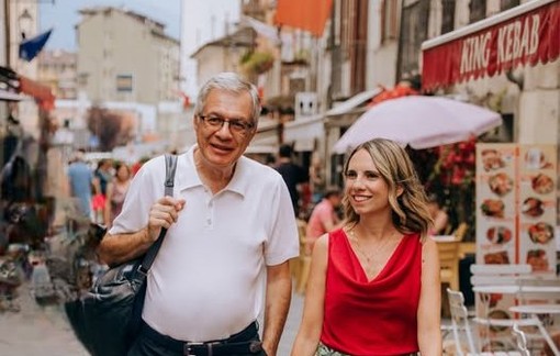 Uv chiude la campagna a La Pépinière: politica senza palco con la città al centro