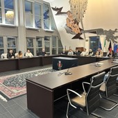 Bilancio, commissioni e accordi scolastici: il Consiglio di Saint-Vincent fa il punto  Sommario: