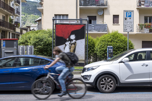 Affiches 3”: l’arte invade la città silenziosa