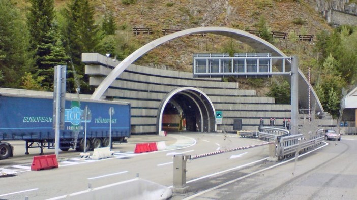 Interventi e sospensioni della circolazione al Traforo del Monte Bianco Interventi e sospensioni della circolazione al Traforo del Monte Bianco