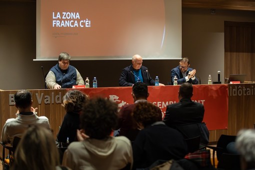 Nelle foto momenti degli incontri Nelle foto momenti degli incontri