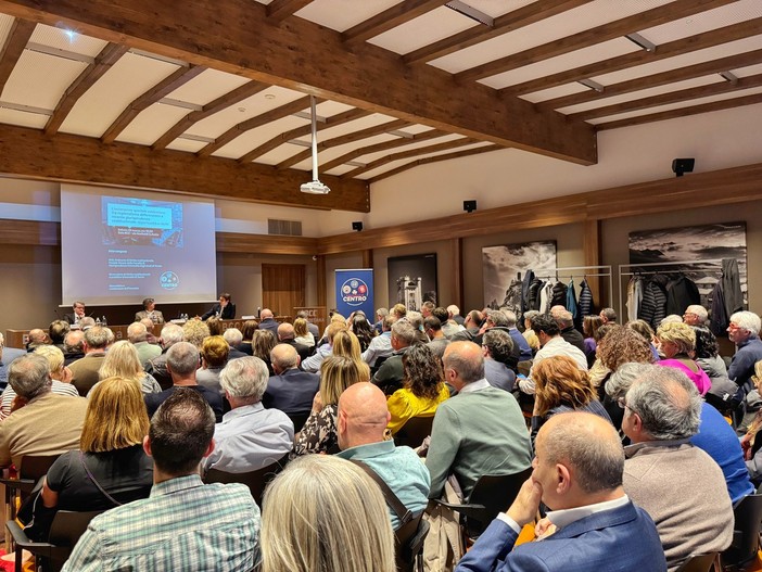 Prima serata degli Autonomisti di Centro: dibattito sull'Autonomia Speciale e le sfide future