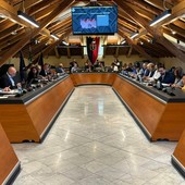 Aosta, sicurezza e degrado: il Comune rivendica gli interventi, ma in Consiglio le mozioni si fermano alle astensioni