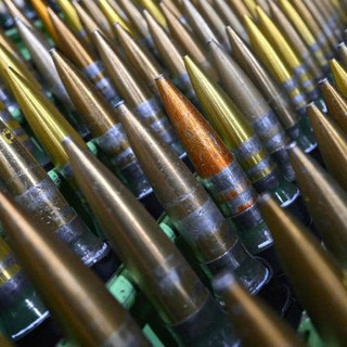 Il Papa: scongiurare la corsa al riarmo, minaccia la pace patrimonio di tutti