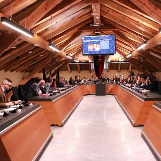 Aosta: Forza Italia lancia la rivoluzione digitale per la sosta più facile per famiglie, imprese e turisti