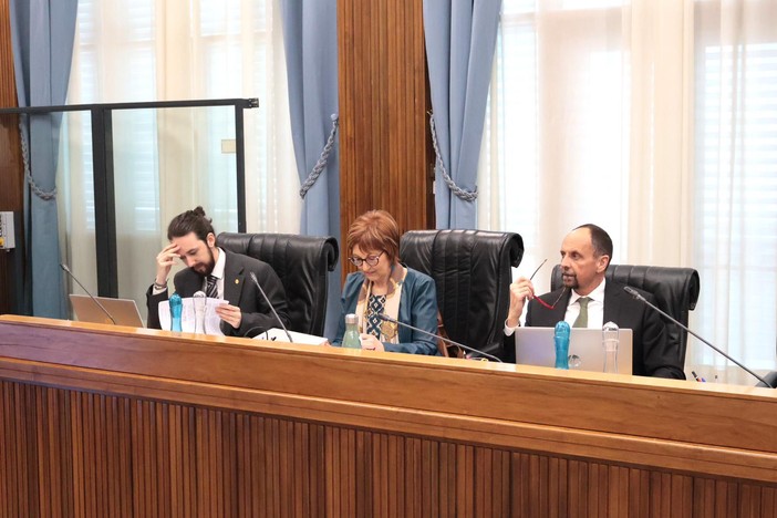 Il gruppo Avs in Cansiglio Valle. Da sn: Andrea Campotaro, Chiara Minelli, Eugenio Torrione