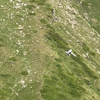 Precipita un ultraleggero nei pressi del rifugio Frassati: tre svizzeri feriti e trasportati al Parini
