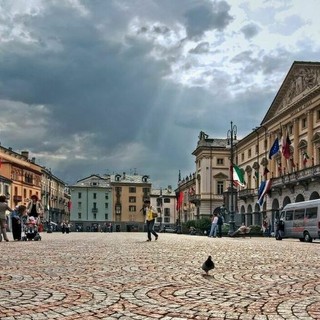 Aosta tra luci e ombre: il nuovo sindaco Raffaele Rocco alla prova della qualità della vita