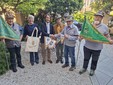 Scambio di Omaggi tra il Gruppo Aosta ed il Sindaco di Varazze. Da sinistra : Alberto Colarusso, Carlo Gobbo, Emilio Patrone , Presidente della Sezione di Savona, il Sindaco di Varazze Luigi Pierfederici , la Madrina Gabriella Ferrarese e l'Alfiere del Gruppo di Charvensod Nando Imperial Scambio di Omaggi tra il Gruppo Aosta ed il Sindaco di Varazze. Da sinistra : Alberto Colarusso, Carlo Gobbo, Emilio Patrone , Presidente della Sezione di Savona, il Sindaco di Varazze Luigi Pierfederici , la Madrina Gabriella Ferrarese e l'Alfiere del Gruppo di Charvensod Nando Imperial