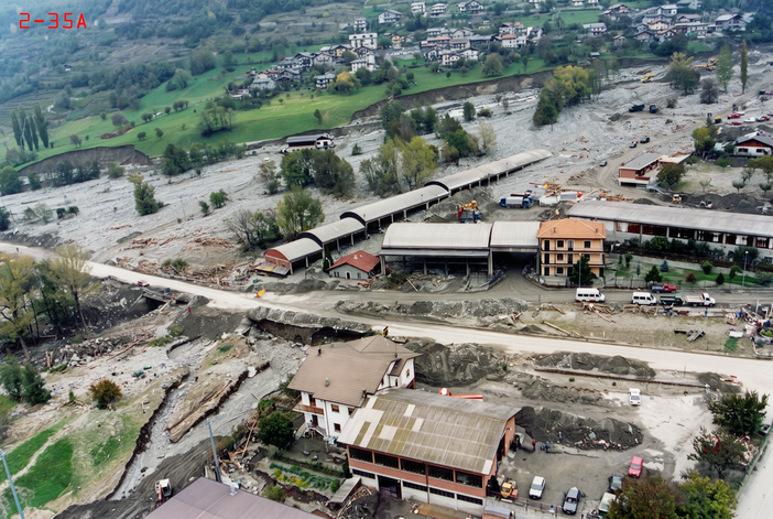 Alluvione del 2000, a 26 anni dalla tragedia la Valle d’Aosta rafforza la Protezione civile