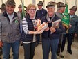La Madrina dell'Aosta, Gabriella Ferrarese, consegna le Tegole Valdostane alla Madrina di Novi La Madrina dell'Aosta, Gabriella Ferrarese, consegna le Tegole Valdostane alla Madrina di Novi