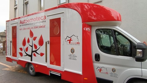 Sanità, ad Aosta debutta la nuova autoemoteca dell'Azienda USL Sanità, ad Aosta debutta la nuova autoemoteca dell'Azienda USL