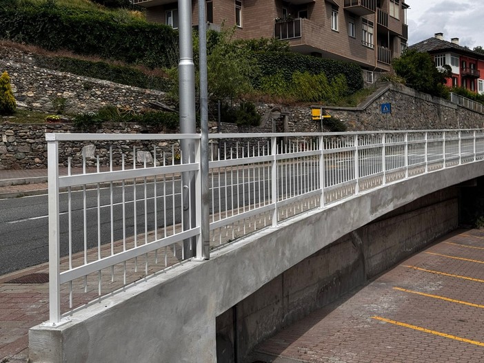 Nelle foto prima e dopo l'intervento Nelle foto prima e dopo l'intervento