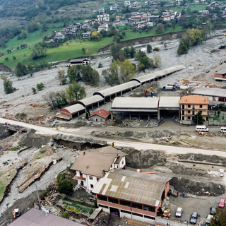 Alluvione del 2000, a 26 anni dalla tragedia la Valle d’Aosta rafforza la Protezione civile