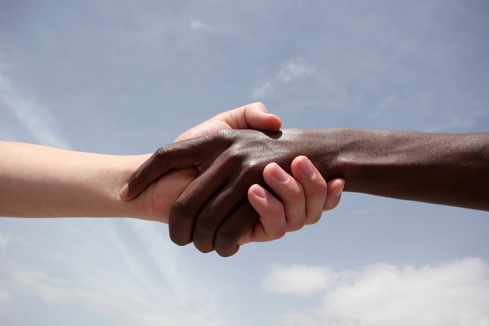 Identità plurali contro la paura delle differenze: dal Medio Oriente all’Europa, il Festival dell’Accoglienza sfida il populismo Identità plurali contro la paura delle differenze: dal Medio Oriente all’Europa, il Festival dell’Accoglienza sfida il populismo