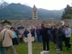 Nelle foto la ricercatrice Daniela Bernini ed il gruppo di visitatori e di alpini Nelle foto la ricercatrice Daniela Bernini ed il gruppo di visitatori e di alpini