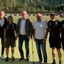 Il Presidente della Regione Renzo Testolin (terzo da sn) con gli Amministratori Comunali Valter Nicase (a sn) e Albert Joseph Betemps (quarto da sn) con gli allenatori, tra cui la valdostana Aline Noro