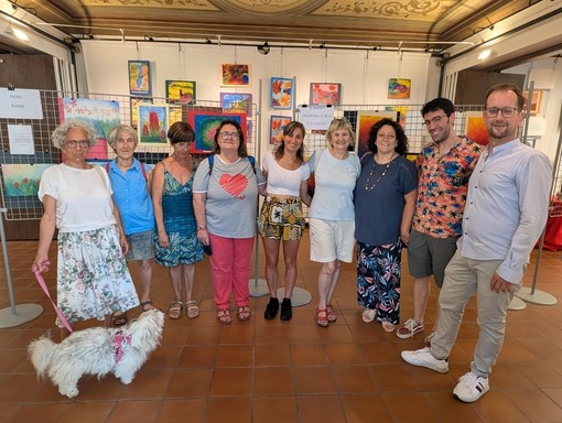 Arte, natura e creatività a Pont-Saint-Martin: inaugurata la mostra "Luce, tenebra e colore"