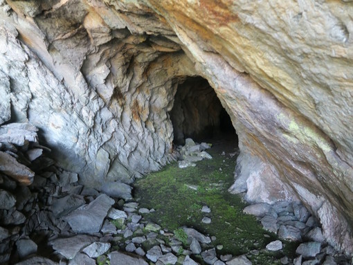 MONTAGNA VDA: Il rifugio Barbustel passando da Praz-Oursie