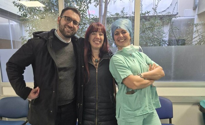 I tre autori principali, da sx, Emanuele Koumantakis e Christine Rollandin (statistici della scuola di specializzazione in Statistica Medica dell'università degli studi di Torino) e Enrica Delfino (anestesista rianimatore dell'Ausl Valle d'Aosta)