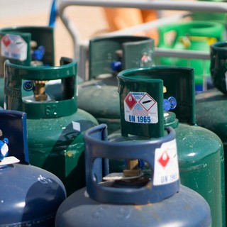 Una bombola di gas a 42 euro ad Aosta e meno di 25 in Calabria: perché in Valle d'Aosta il GPL costa così tanto?
